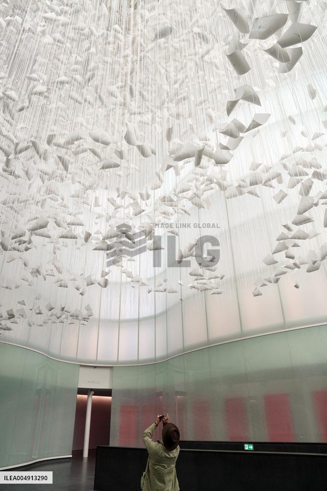 Chiharu Shiota's Art Installation Moment the Snow Melts at Mudec - Milan