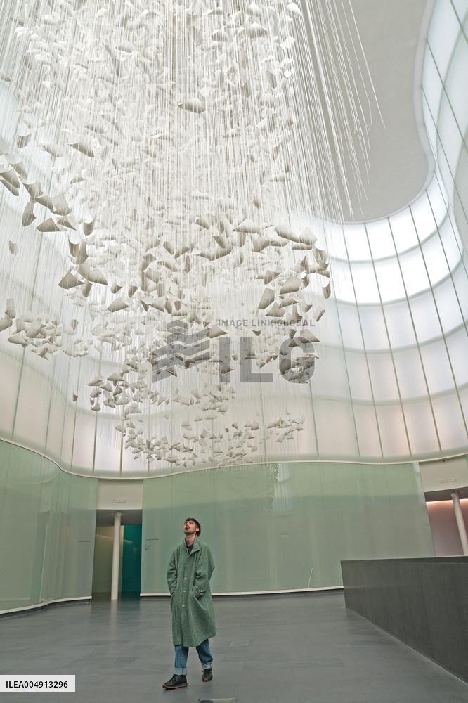 Chiharu Shiota's Art Installation Moment the Snow Melts at Mudec - Milan