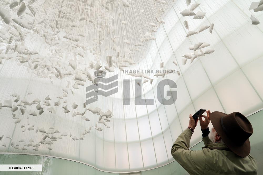 Chiharu Shiota's Art Installation Moment the Snow Melts at Mudec - Milan