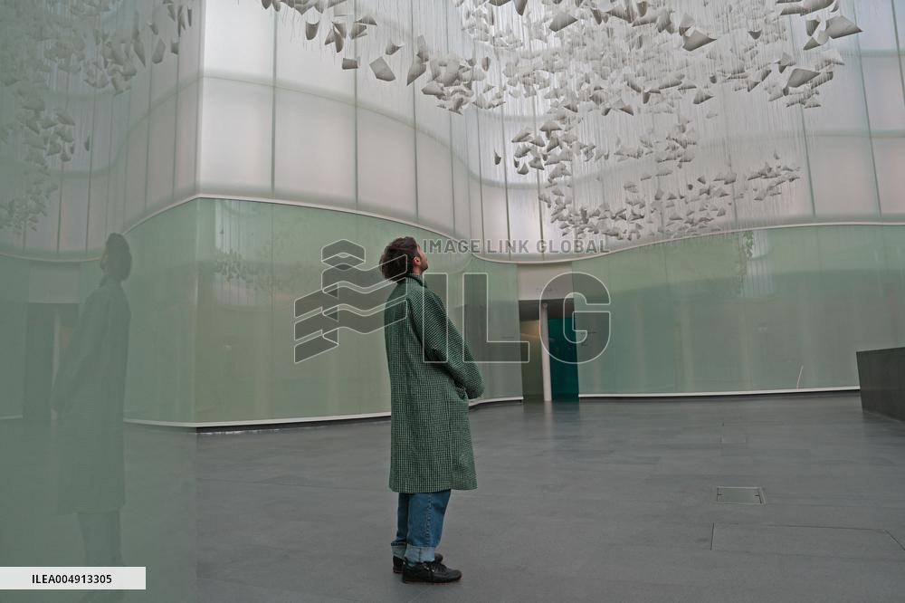 Chiharu Shiota's Art Installation Moment the Snow Melts at Mudec - Milan