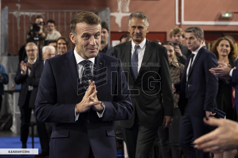 Macron Speaks to Readers of La Voix du Nord - Arras