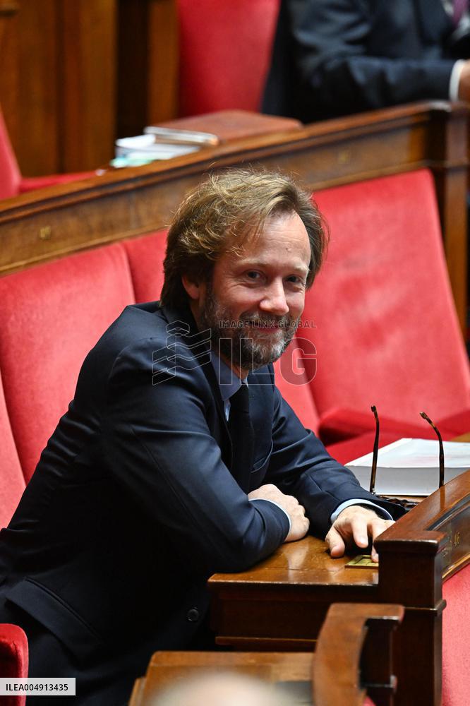 Questions To French Government Assembly - Paris