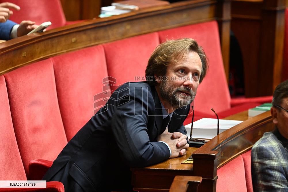 Questions To French Government Assembly - Paris