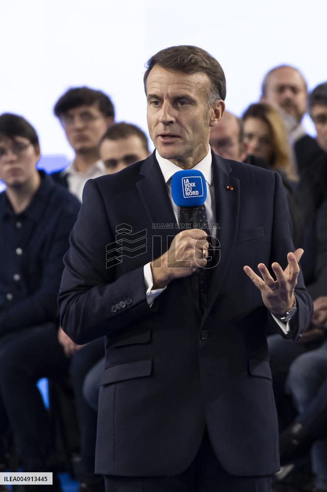 Macron Speaks to Readers of La Voix du Nord - Arras