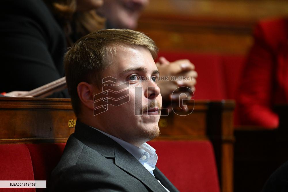 Questions To French Government Assembly - Paris