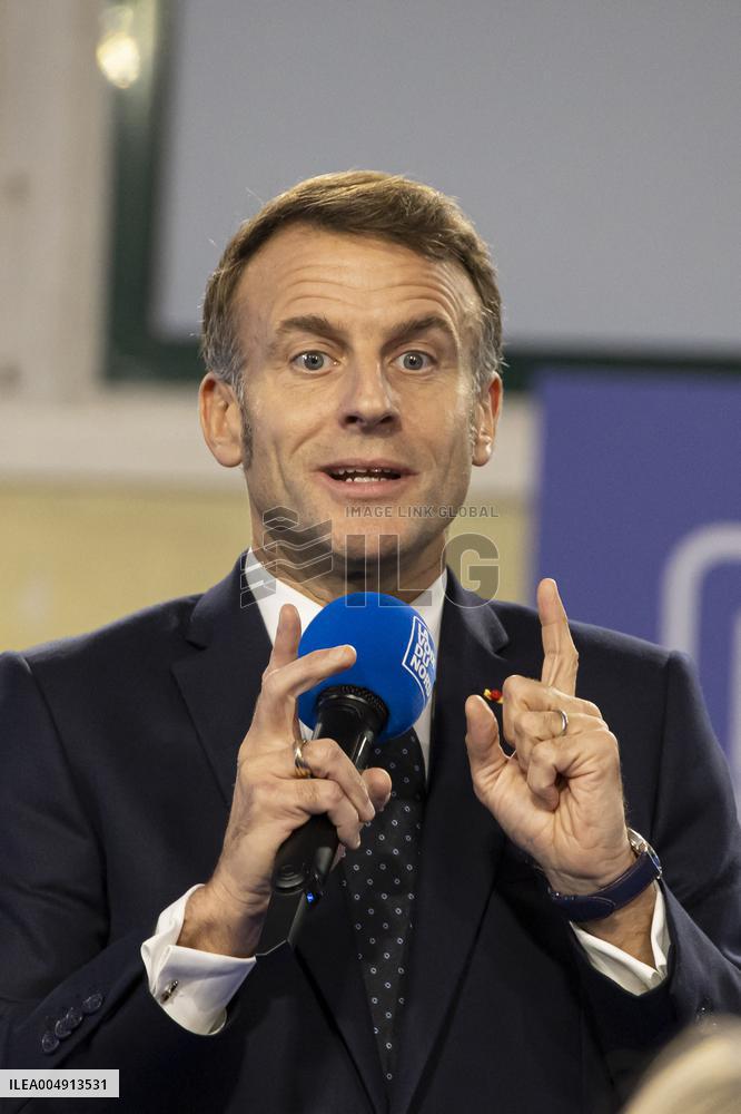 Macron Speaks to Readers of La Voix du Nord - Arras