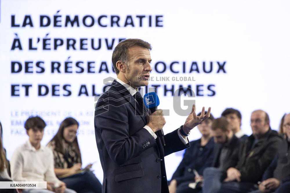 Macron Speaks to Readers of La Voix du Nord - Arras