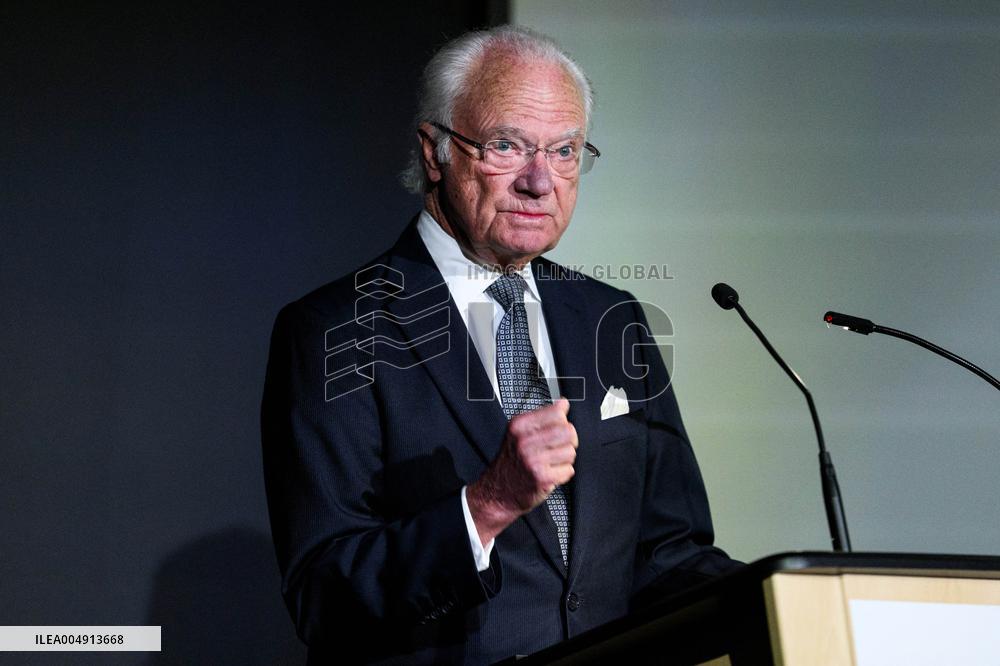 King Carl XVI Gustaf At Canadian Museum of Science and Technology - Ottawa