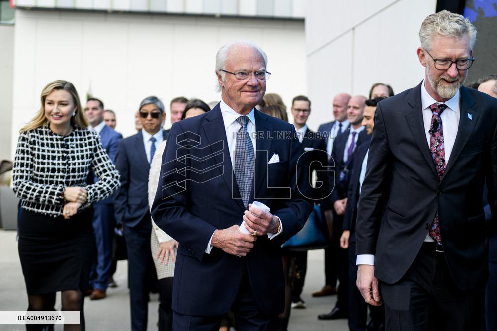 King Carl XVI Gustaf At Canadian Museum of Science and Technology - Ottawa