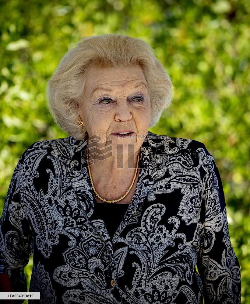 Princess Beatrix Visits Bonaire - The Netherlands