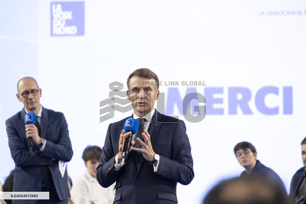 Macron Speaks to Readers of La Voix du Nord - Arras