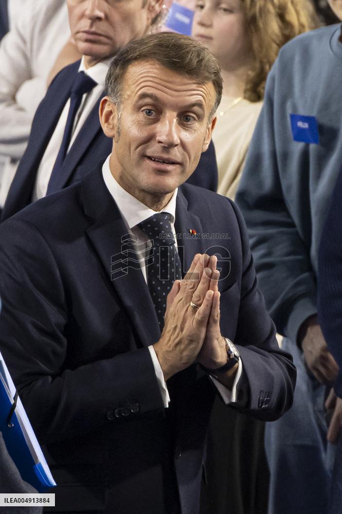 Macron Speaks to Readers of La Voix du Nord - Arras