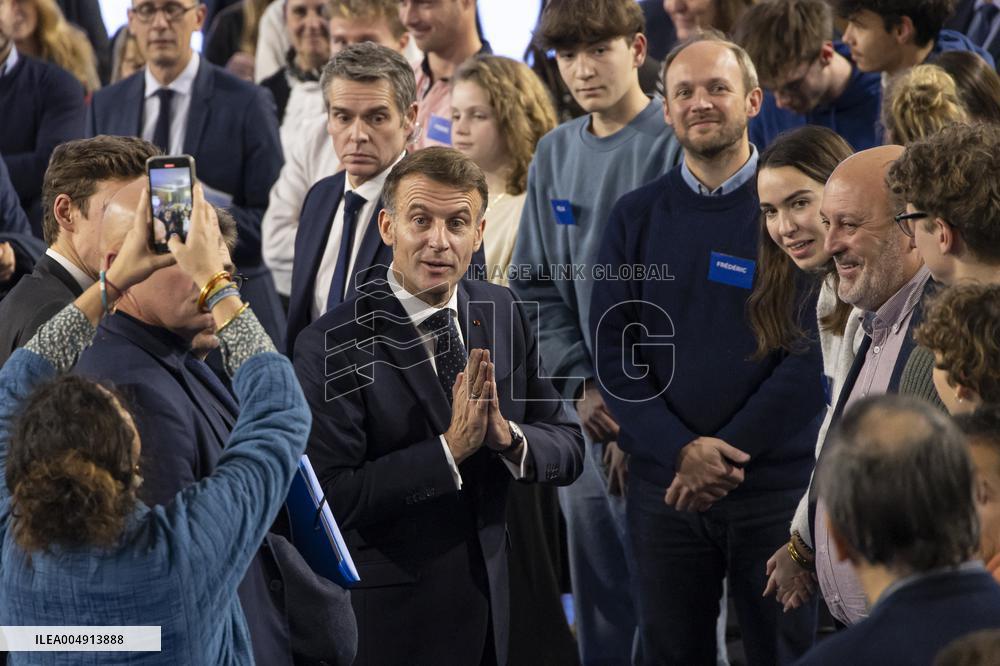 Macron Speaks to Readers of La Voix du Nord - Arras
