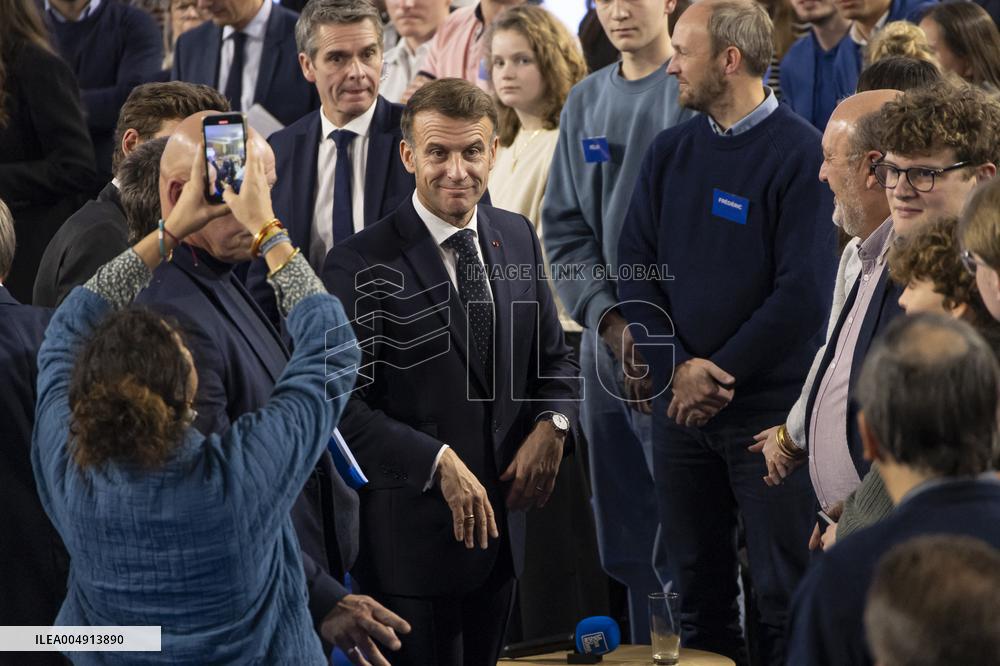 Macron Speaks to Readers of La Voix du Nord - Arras