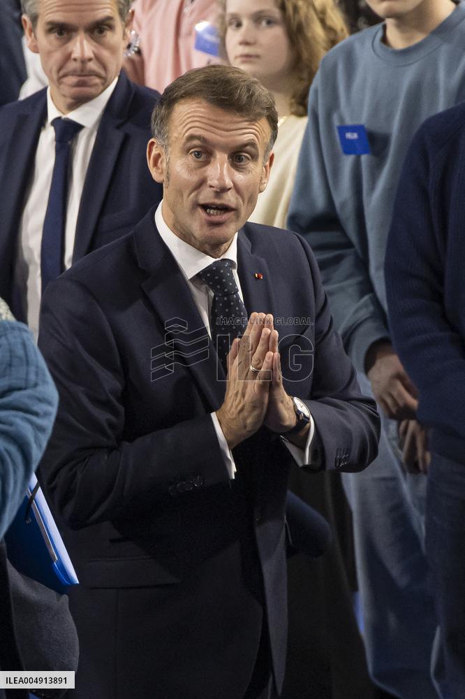 Macron Speaks to Readers of La Voix du Nord - Arras
