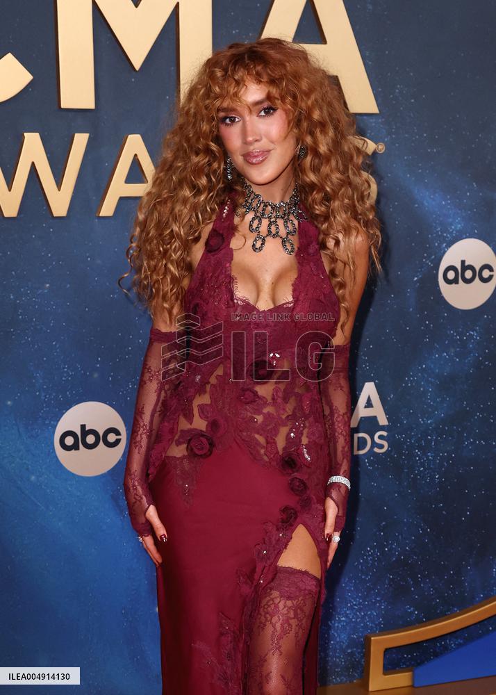 59th Annual CMA Awards - Arrivals