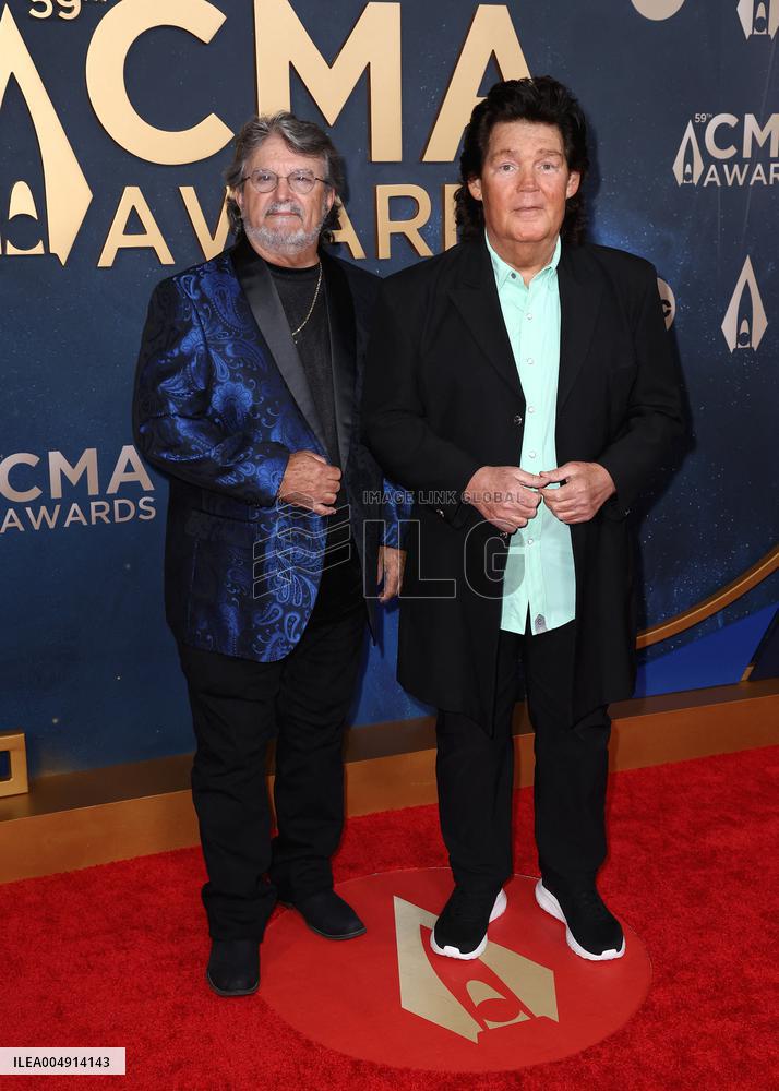 59th Annual CMA Awards - Arrivals