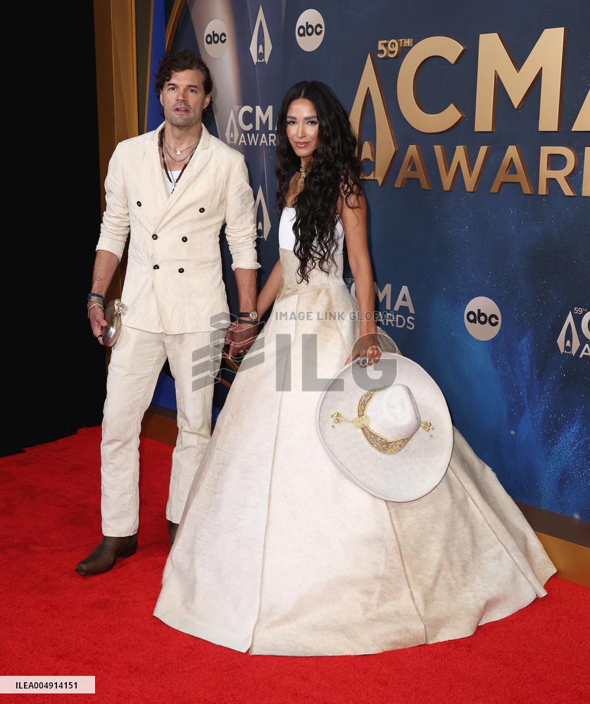 59th Annual CMA Awards - Arrivals