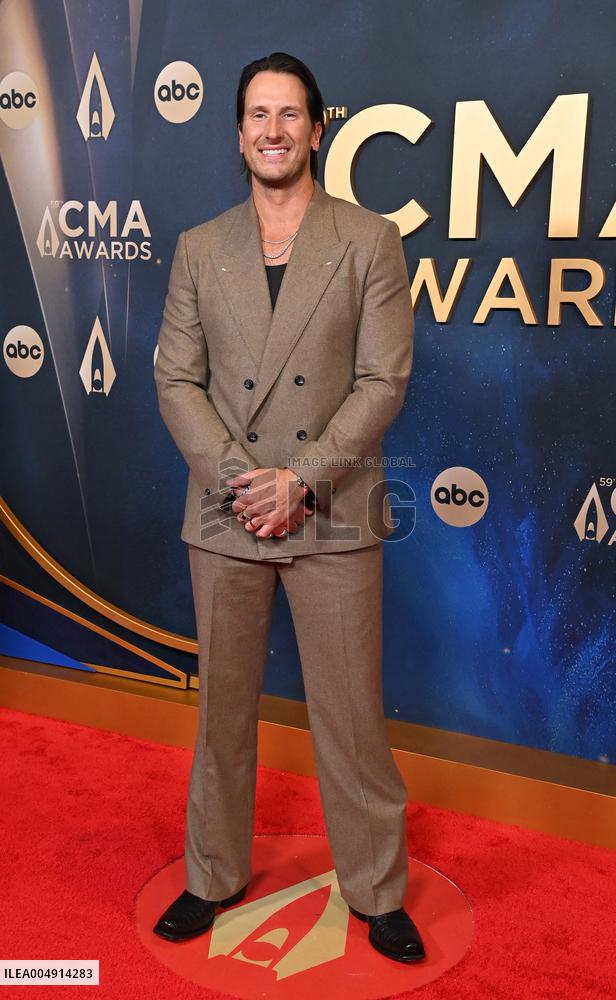 59th Annual CMA Awards - Arrivals