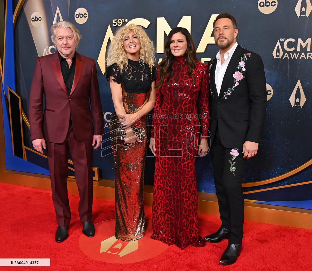 59th Annual CMA Awards - Arrivals