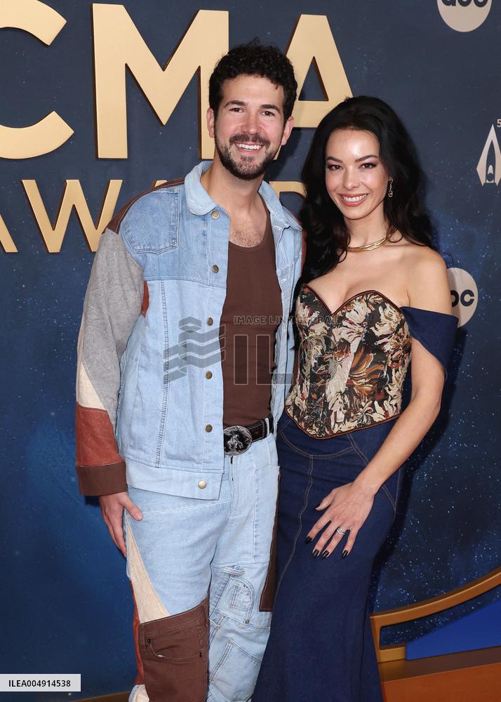 59th Annual CMA Awards - Arrivals