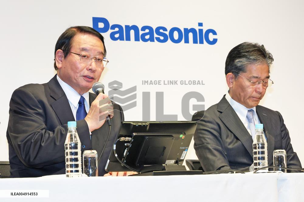 Panasonic and YKK Joint Press Conference on Collaboration in Building Materials and Housing Equipment Business