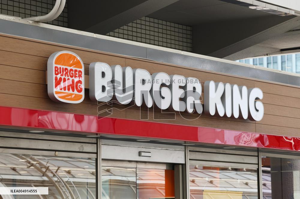 Burger King sign and logo