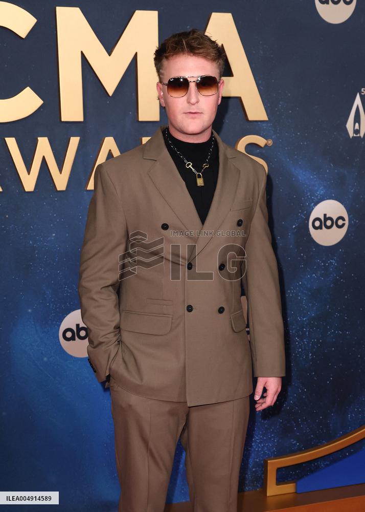 59th Annual CMA Awards - Arrivals