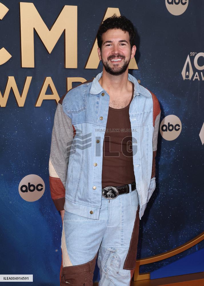 59th Annual CMA Awards - Arrivals