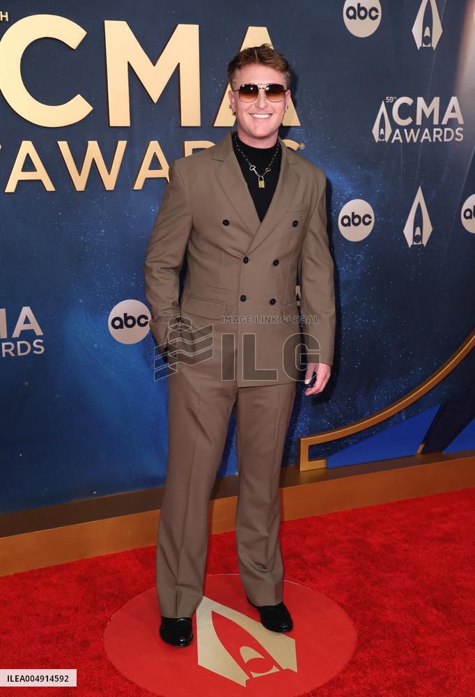 59th Annual CMA Awards - Arrivals