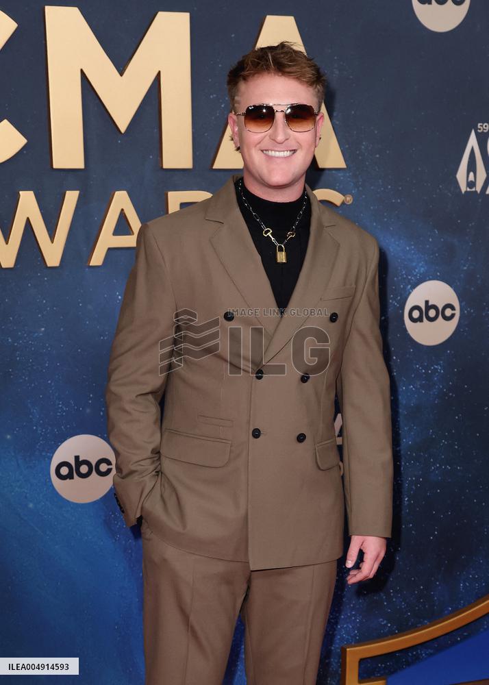 59th Annual CMA Awards - Arrivals