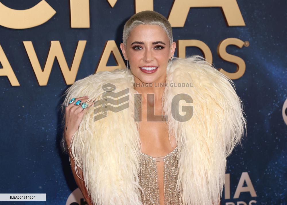 59th Annual CMA Awards - Arrivals
