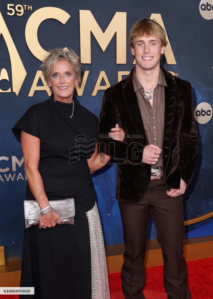 59th Annual CMA Awards - Arrivals