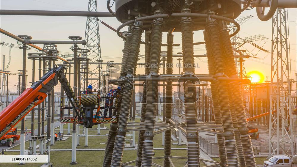 World First Ultra-high Voltage Hybrid Cascaded Flexible DC Converter Station