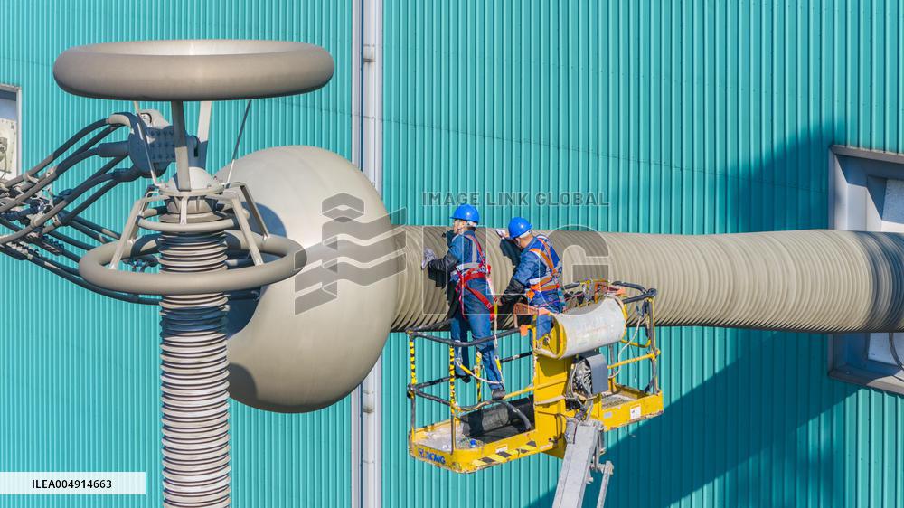 World First Ultra-high Voltage Hybrid Cascaded Flexible DC Converter Station