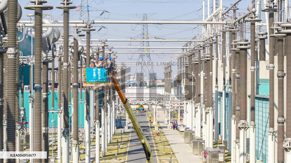 World First Ultra-high Voltage Hybrid Cascaded Flexible DC Converter Station