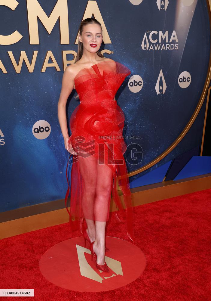 59th Annual CMA Awards - Arrivals