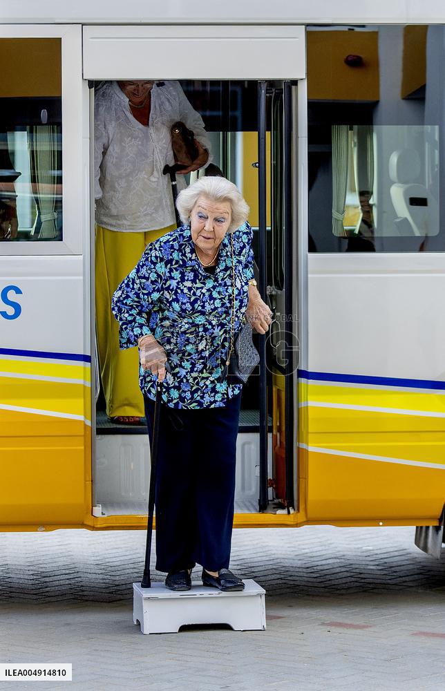 Princess Beatrix Visits Bonaire - Netherlands