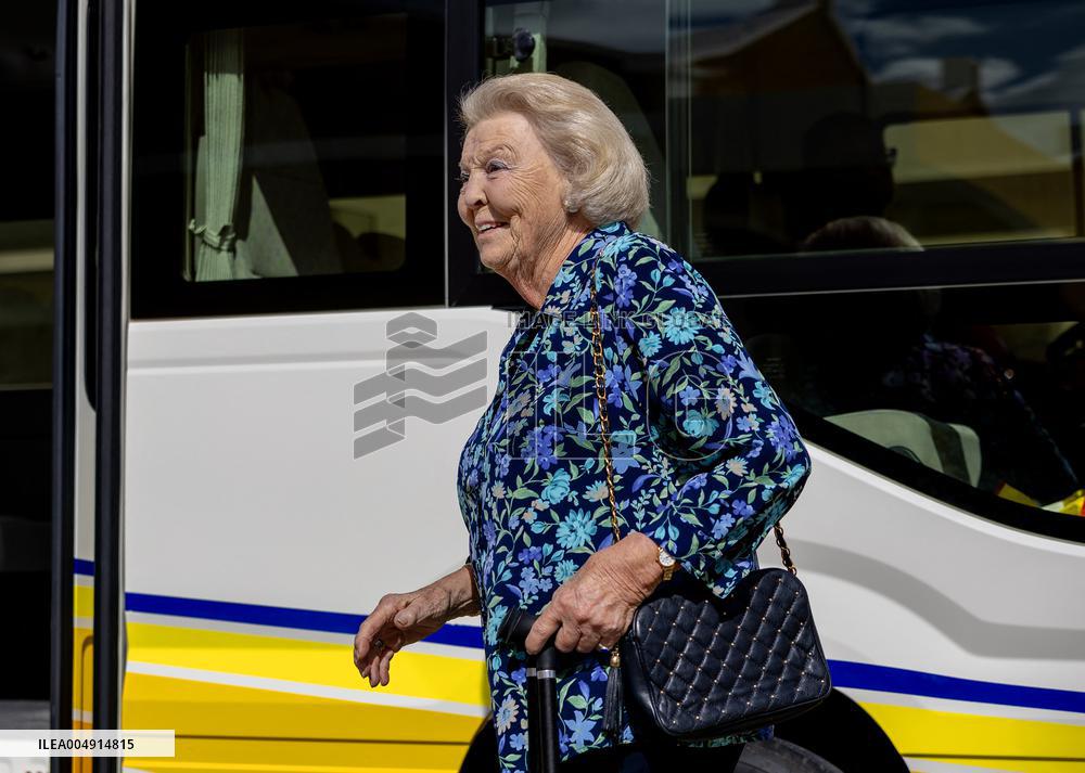 Princess Beatrix Visits Bonaire - Netherlands