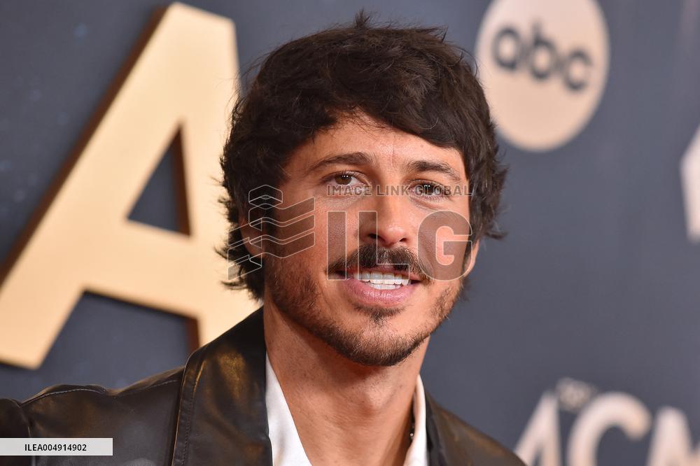 59th Annual CMA Awards - Arrivals