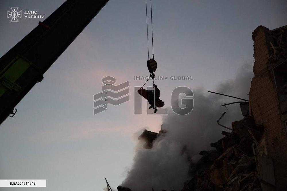 Russian Strike Leaves 22 Missing In Ternopil - Ukraine