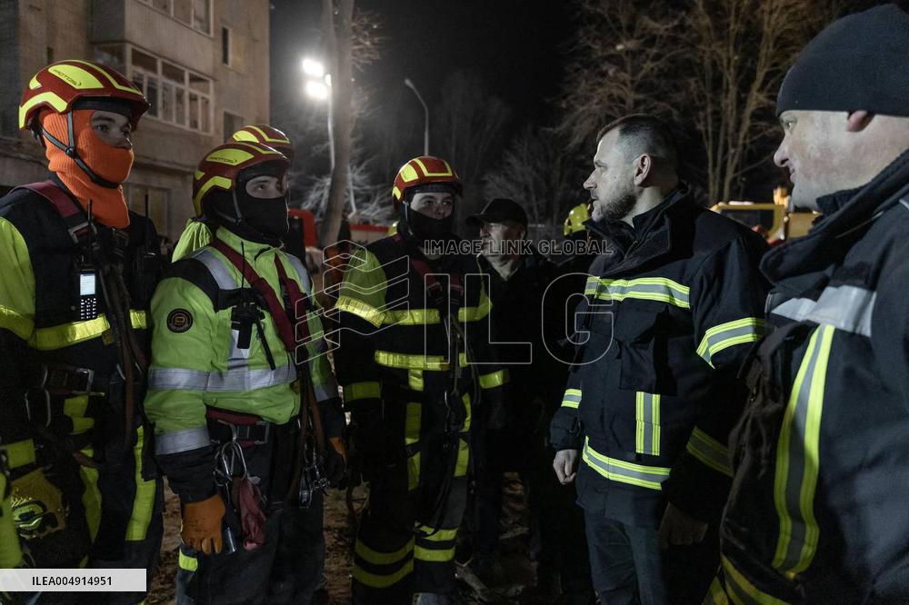 Russian Strike Leaves 22 Missing In Ternopil - Ukraine