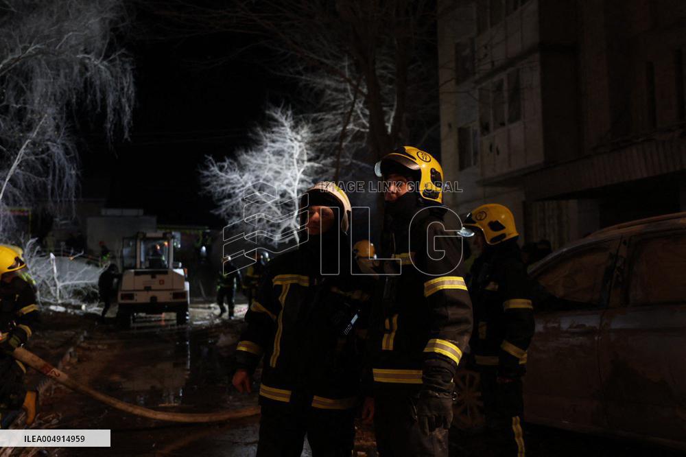 Russian Strike Leaves 22 Missing In Ternopil - Ukraine