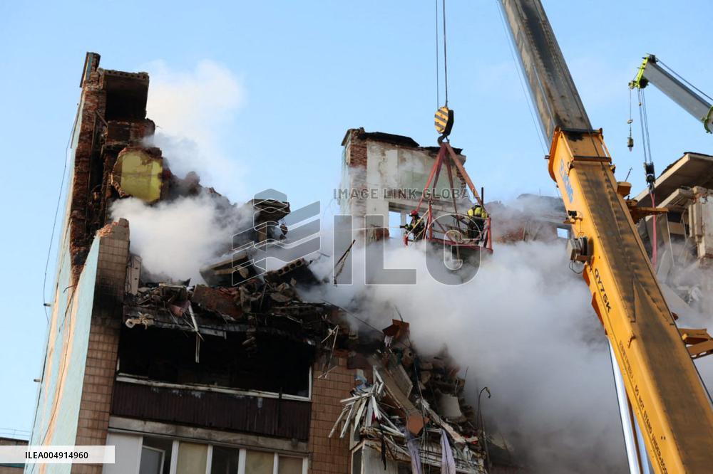 Russian Strike Leaves 22 Missing In Ternopil - Ukraine