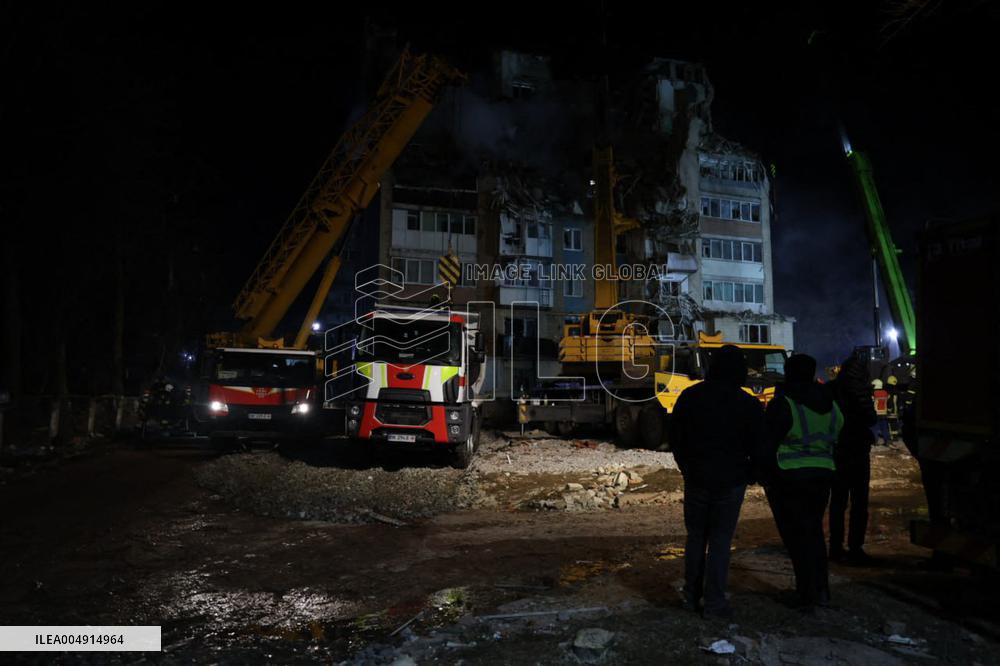 Russian Strike Leaves 22 Missing In Ternopil - Ukraine