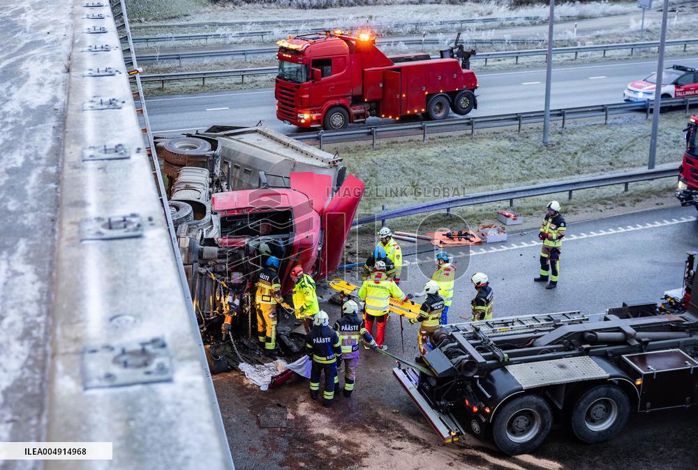 A truck fell off the overpass