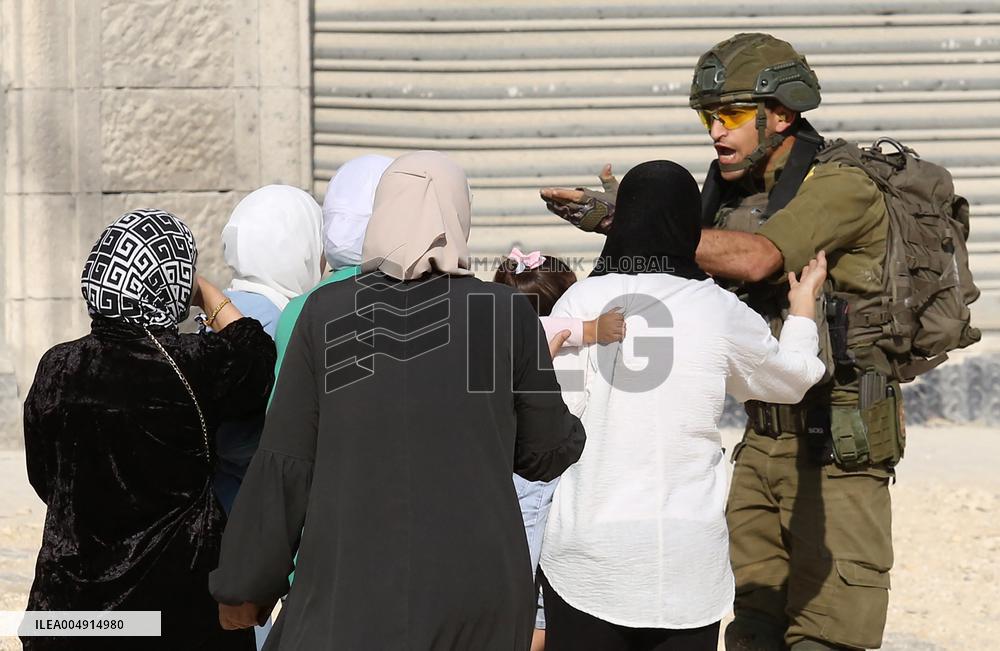 An Israeli Soldier Prevents Palestinians from Returning to Their Homes - Tulkarm