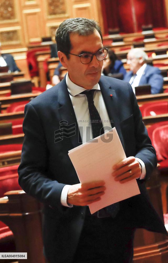 Debate on The Social Security Bill in The Senate - Paris