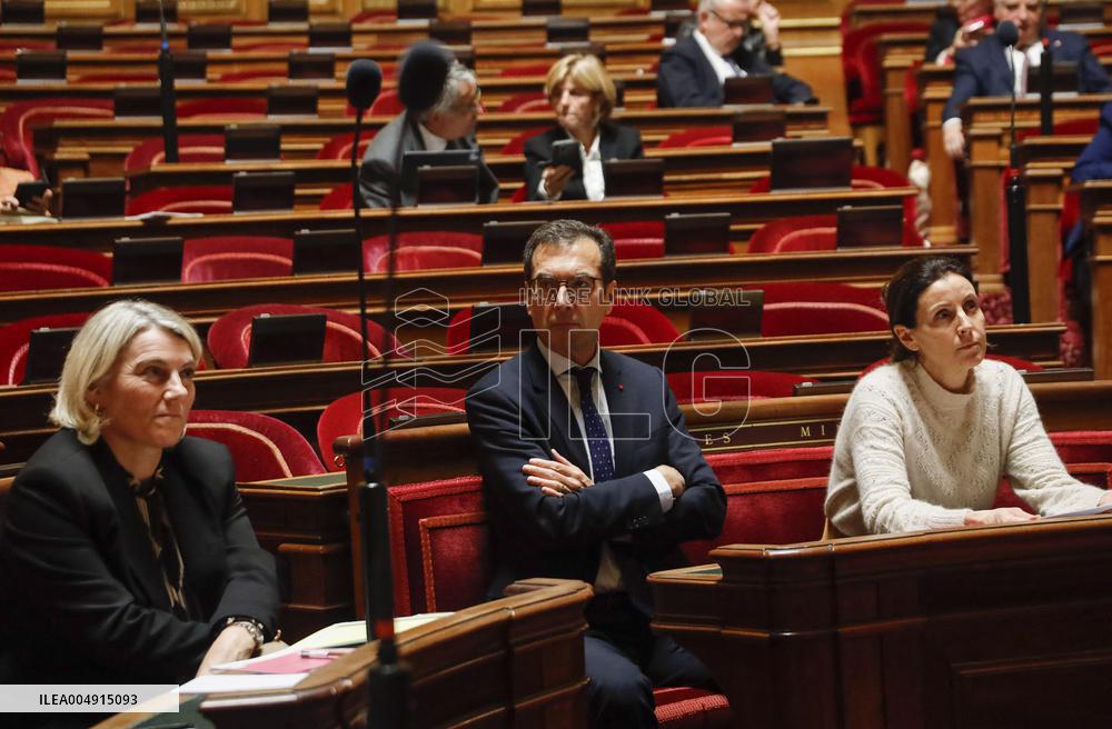 Debate on The Social Security Bill in The Senate - Paris