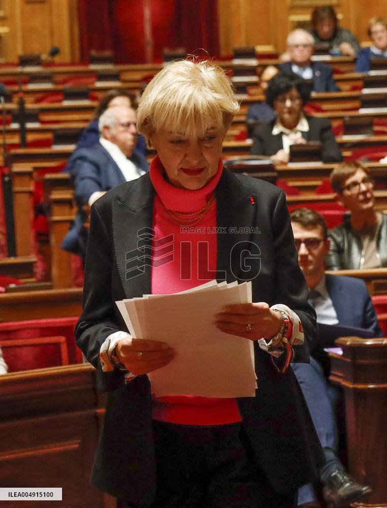 Debate on The Social Security Bill in The Senate - Paris